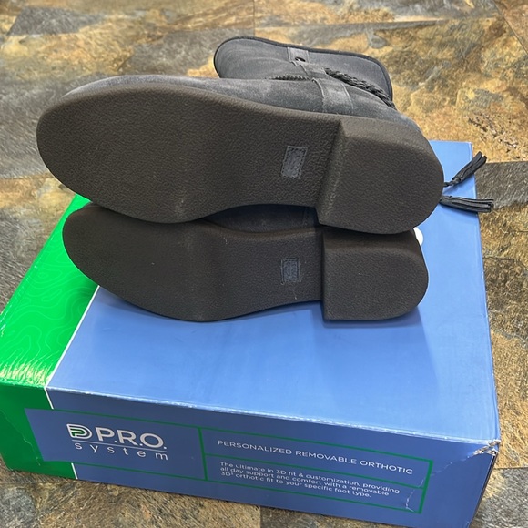 ABEO Blaine charcoal Suede Boot Shearling Tassel Size 9.5. - Picture 6 of 6